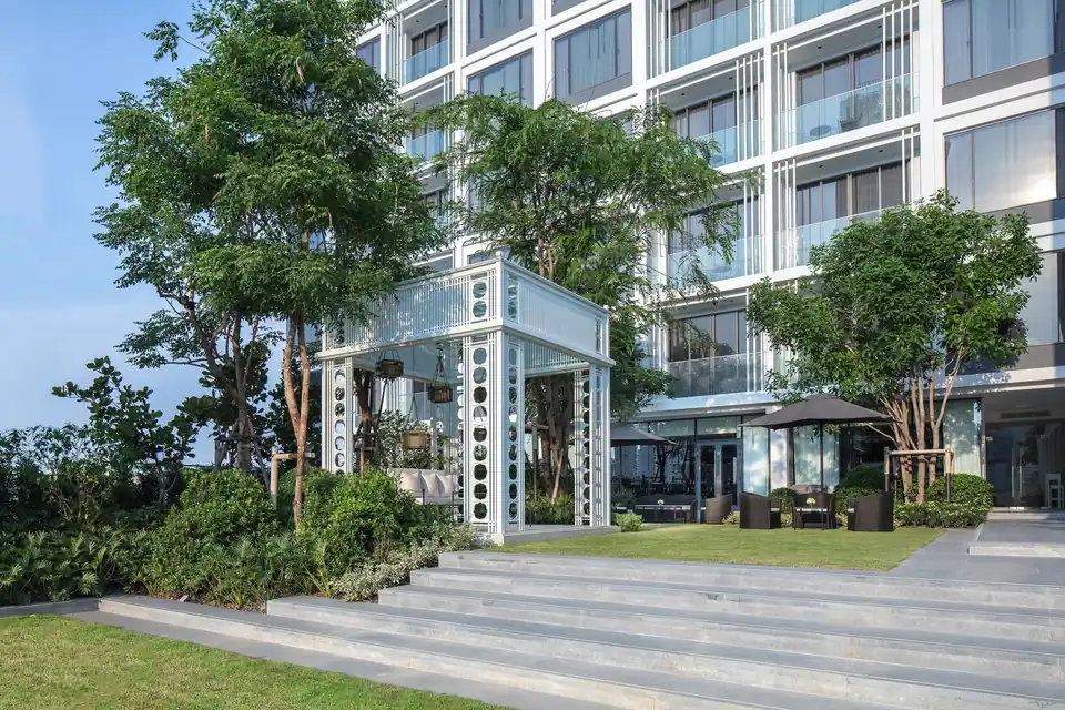 137 Pillars Suites and Residences Bangkok garden entrance via Expedia