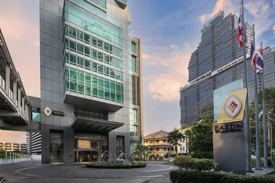 Eastin Grand Hotel Sathorn tower and entrance on South Sathorn Road via Expedia