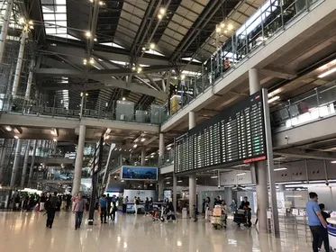How Much Is a Taxi From Bangkok Airport to the City? Surcharge, Tolls and Luggage