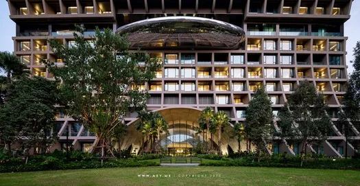 Sindhorn Kempinski Bangkok review: big rooms and serious wellness by Lumphini Park