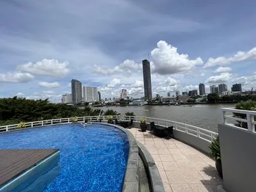 Chatrium Hotel Riverside Bangkok review: big rooms on the river for families and long stays