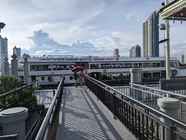 Chao Phraya Dinner Cruises in Bangkok: How the Main Boats Compare