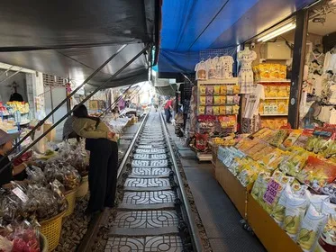 Maeklong Railway Market from Bangkok: How to Visit, by Train, Van or Tour