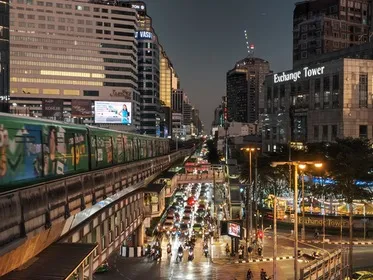 Where Is Sukhumvit in Bangkok? A Map-Level Guide to the Road and Its Sois