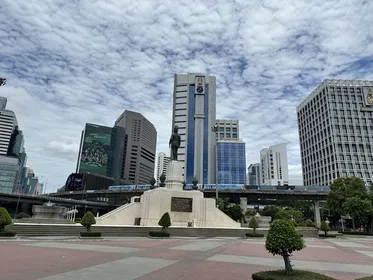 Where Is Silom in Bangkok? Location, Landmarks and How to Get There